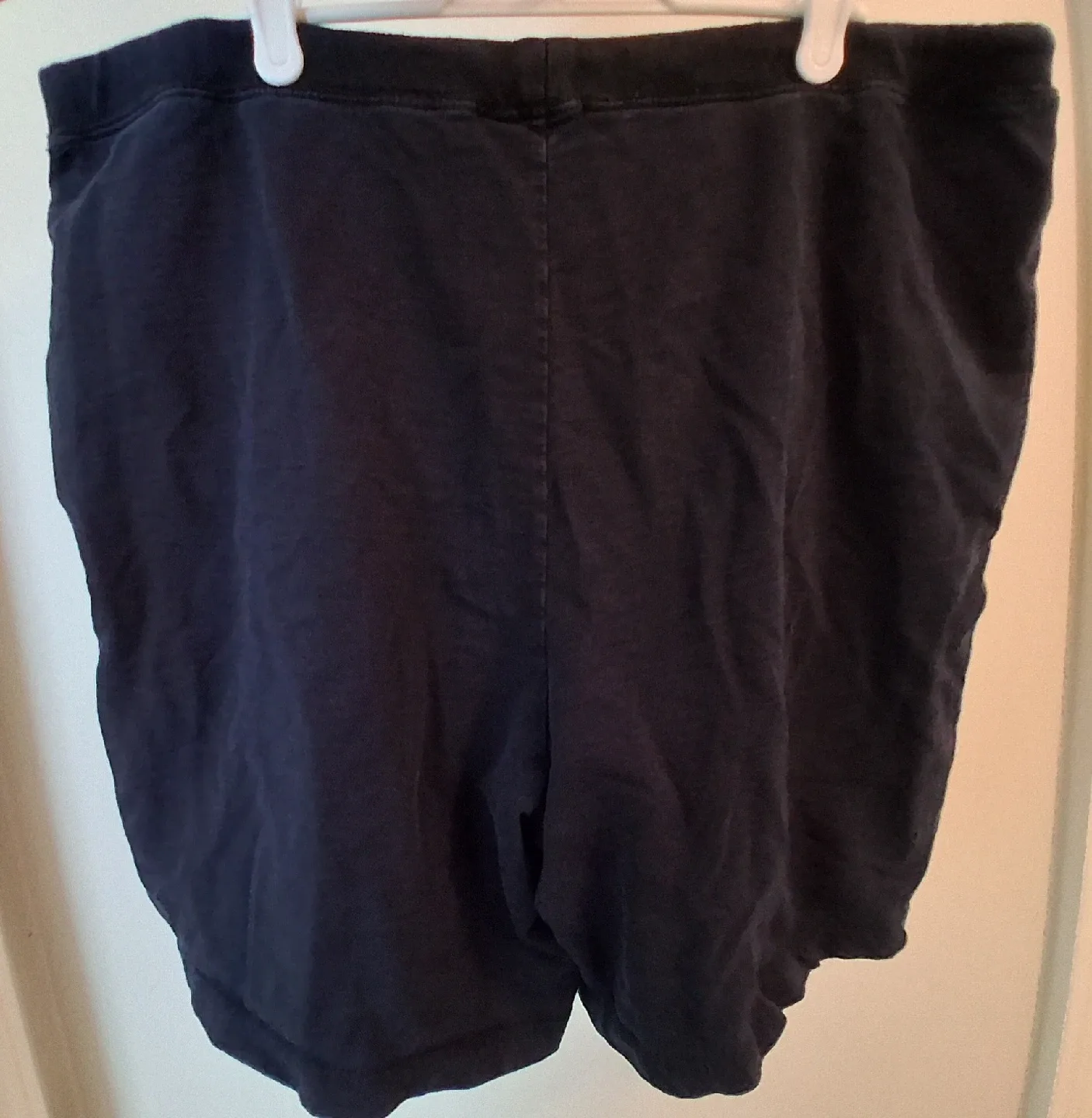womens XL long shorts image indicator(2)