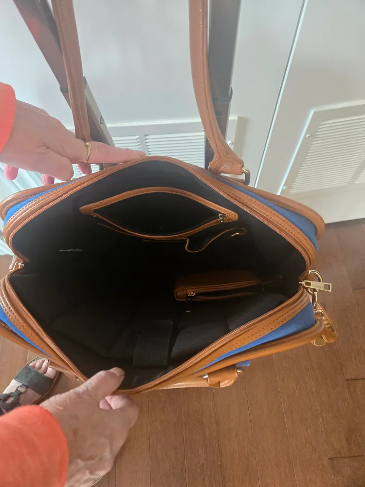 Blue Rolling Suitcase & Matching Tote Bag image indicator(4)