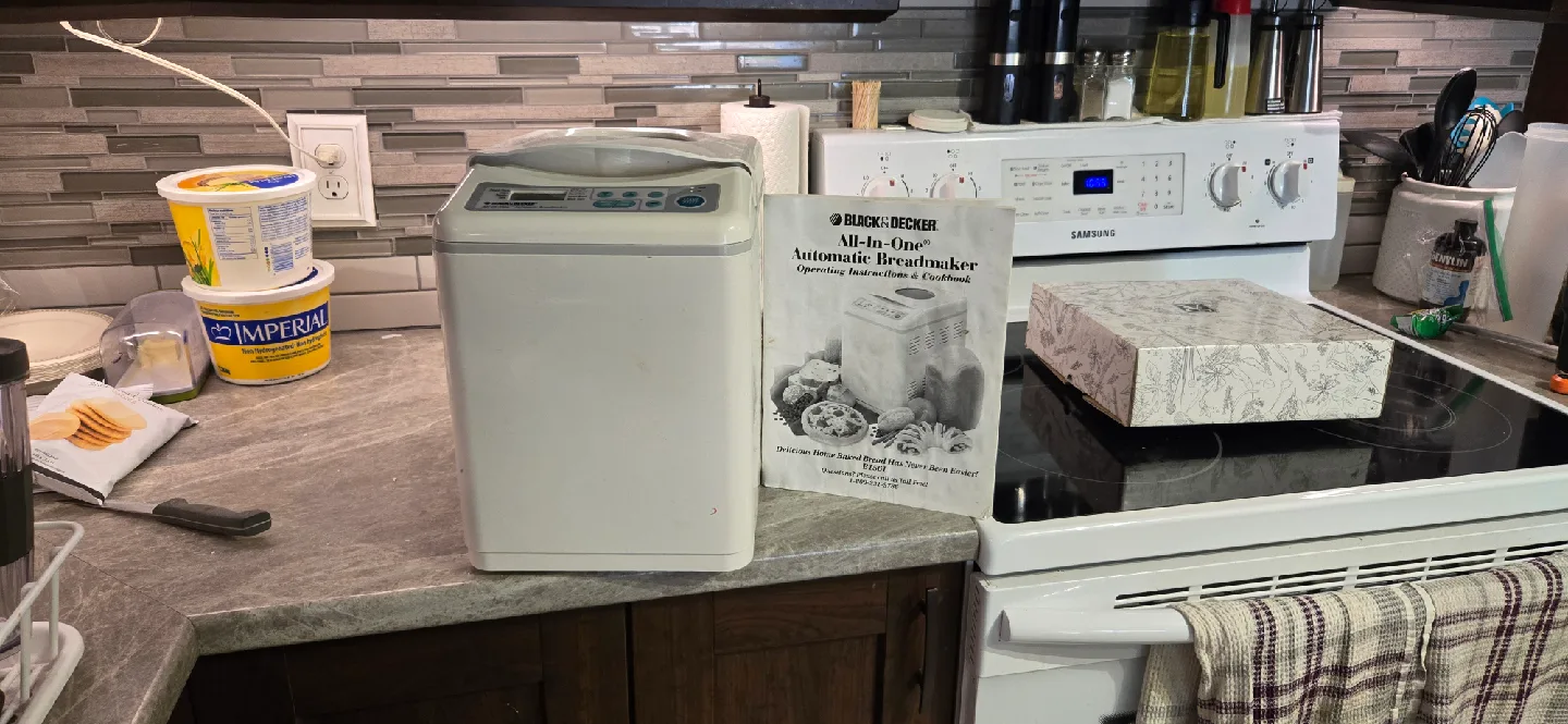 Black & Decker All-In-One Automatic Breadmaker B1561