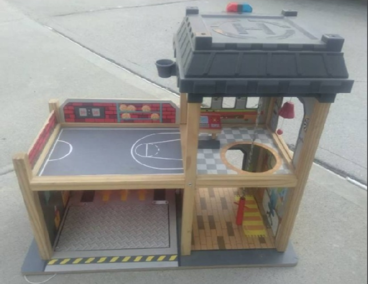 HAPE Wooden Fire Station 🧡 - photo 2