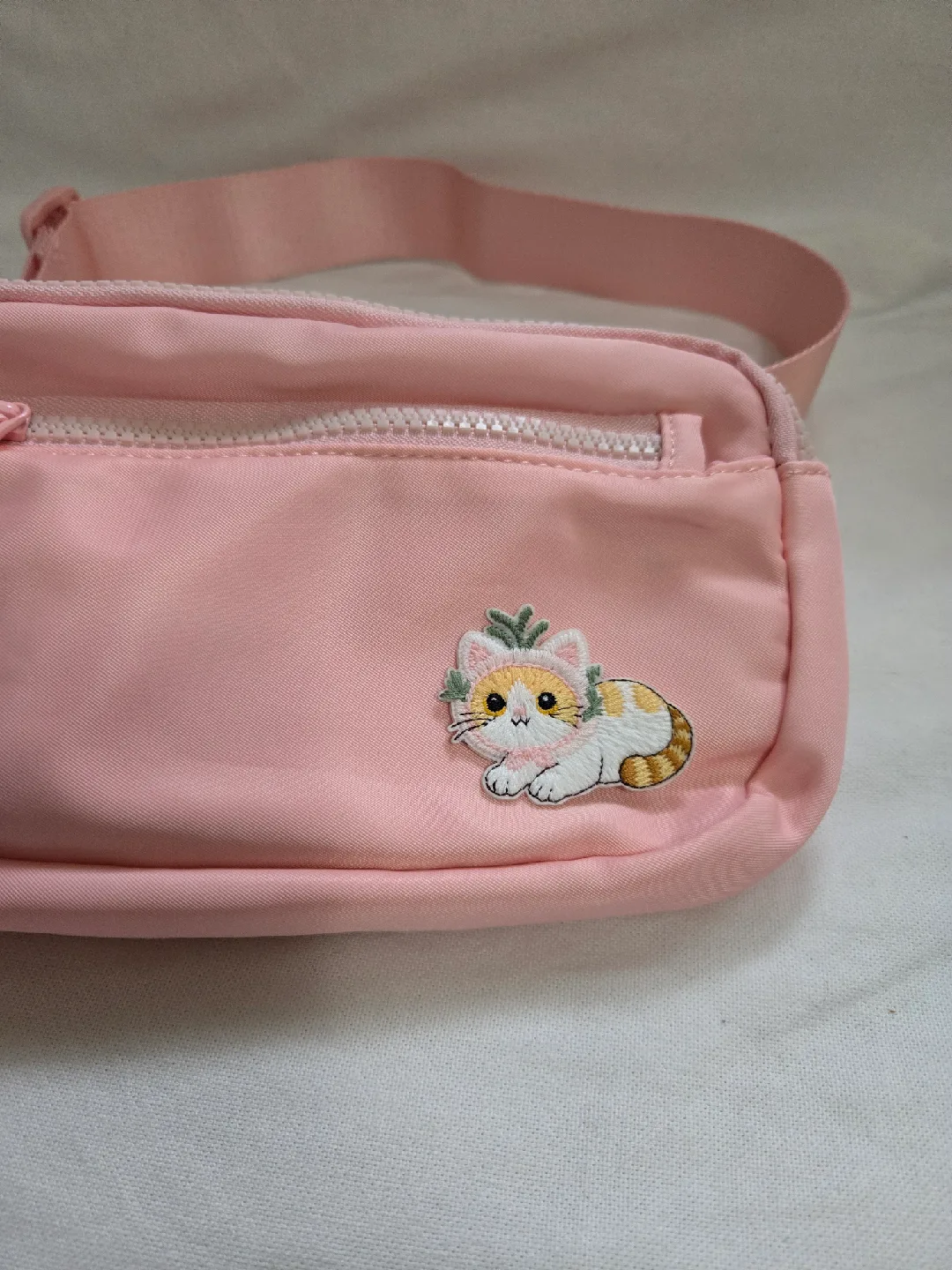 Cute Pink Crossbody Belt Bag image indicator(4)