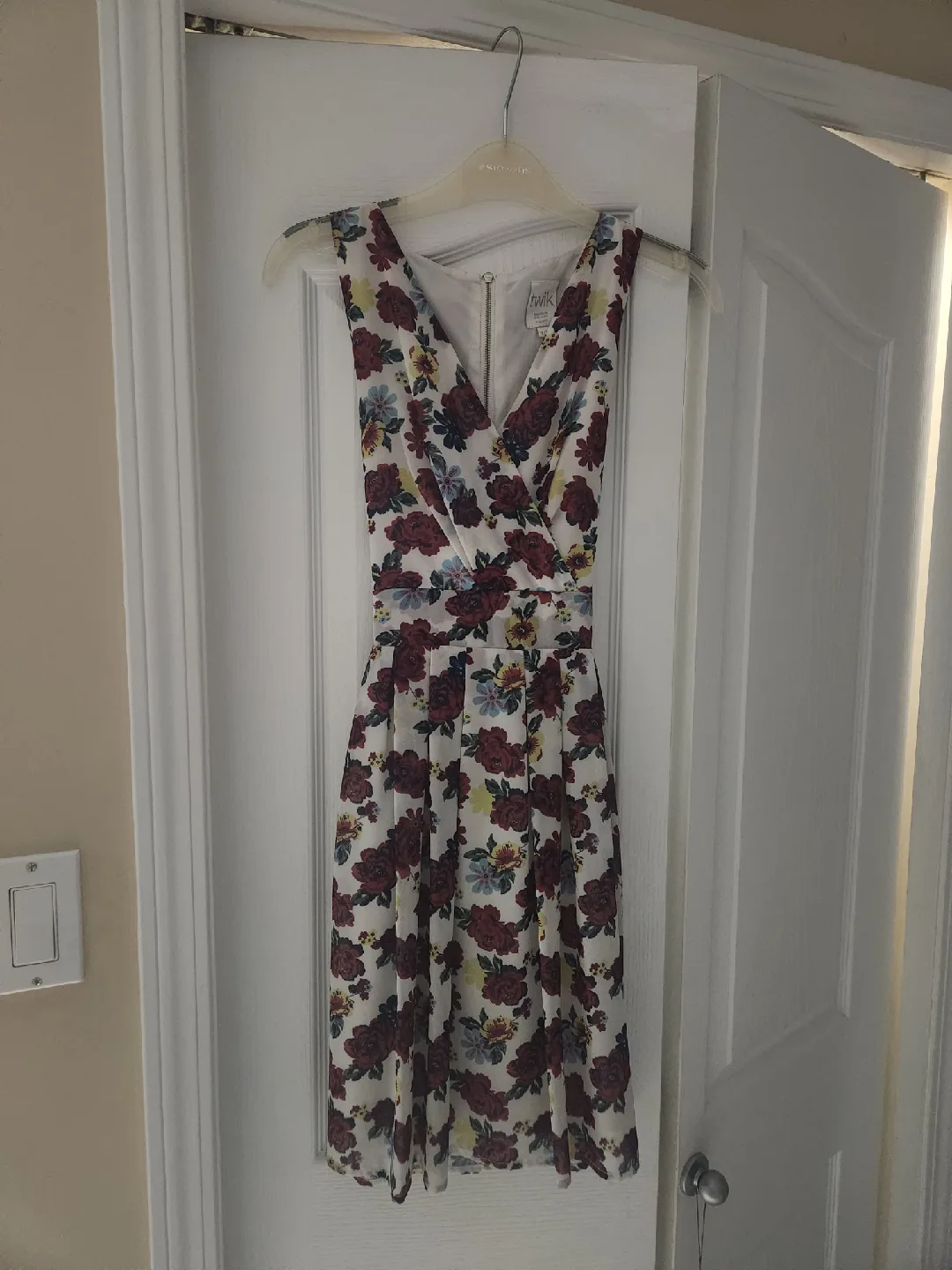 Twik Floral Dress - Size Small image indicator(4)