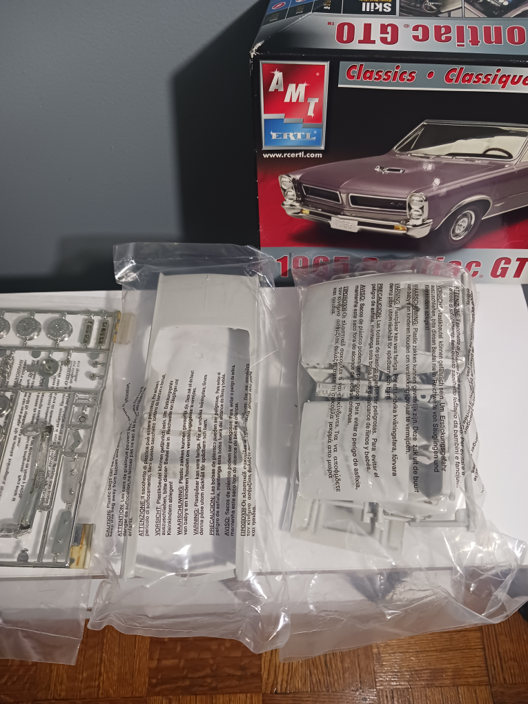 AMT Ertl 1965 Pontiac GTO Model Kit - New - photo 5