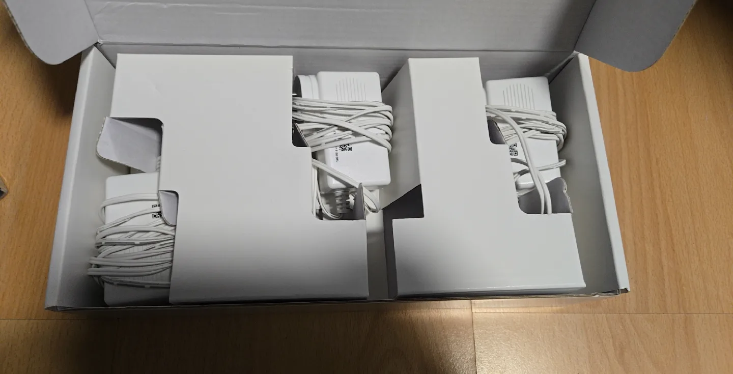 Netgear Orbi Whole Home WiFi System - Like New! image indicator(5)