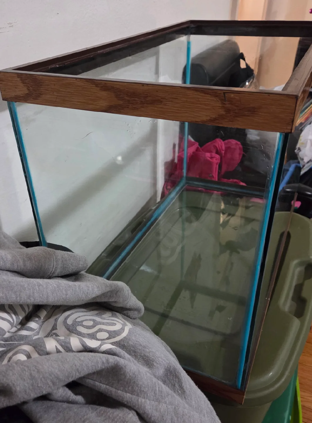 Glass Fish Tank with Wood Trim image indicator(3)