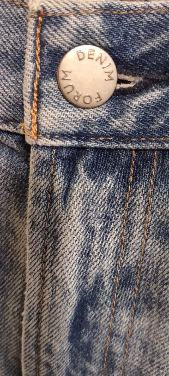 Aritiza Denim Forum boyfriend'90s Marlo Hi-Rise Baggy Jeans image indicator(6)