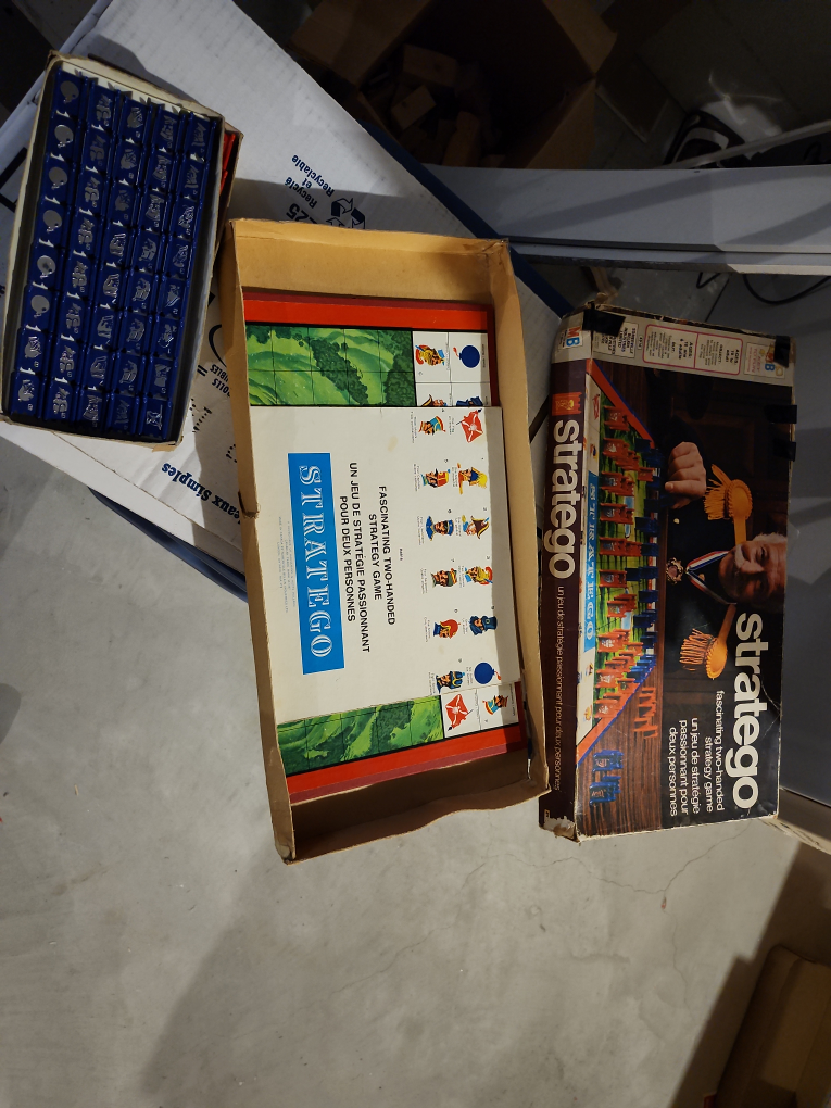 Stratego Board Game - photo 2