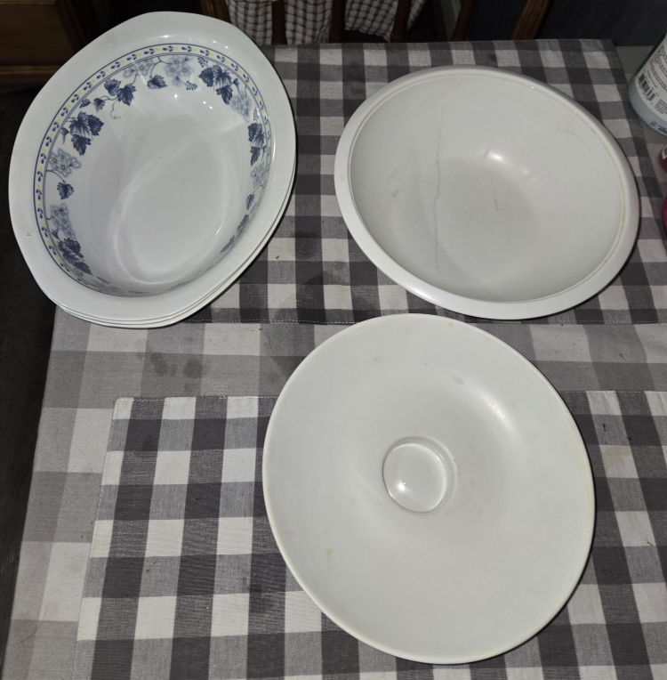 White Serving Bowls with Floral Design - photo 5
