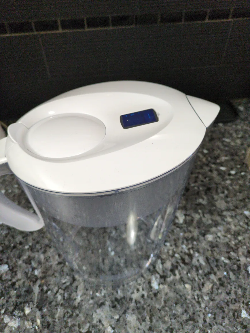 Brand New Kirkland Water Filter Pitcher image indicator(2)