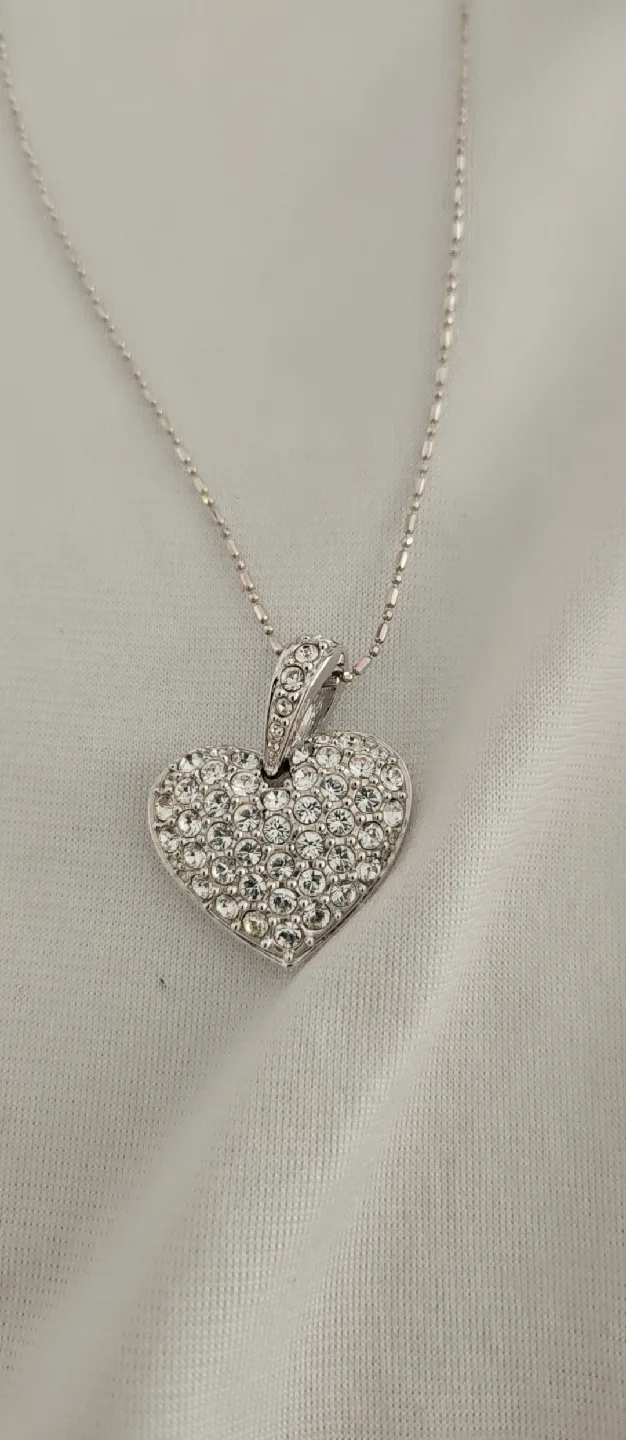 Heart Pendant Necklace thumbnail