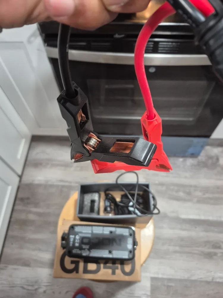 NOCO Boost Plus GB40 1000A 12V Jump Starter image indicator(7)