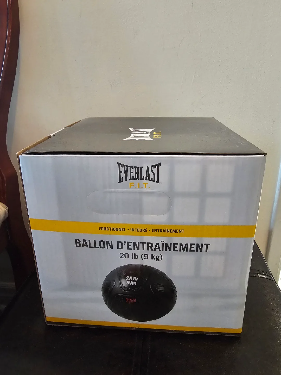 EVERLAST Slam Ball 20 lb/9 kg. FAST PICK-UP image indicator(4)