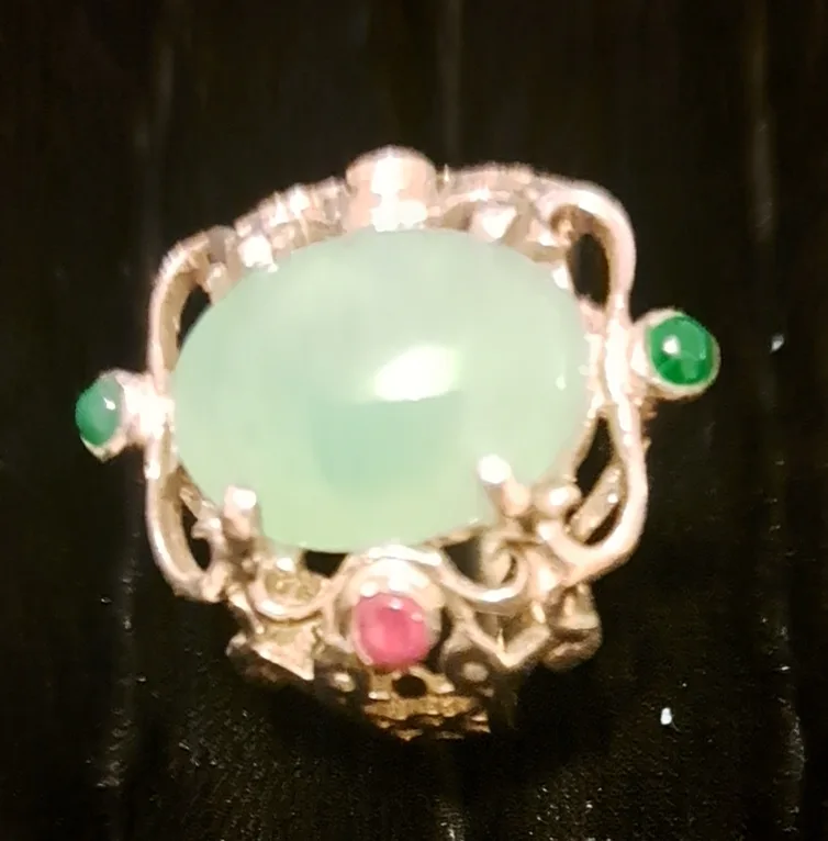 Vintage jadeite Ring image indicator(2)