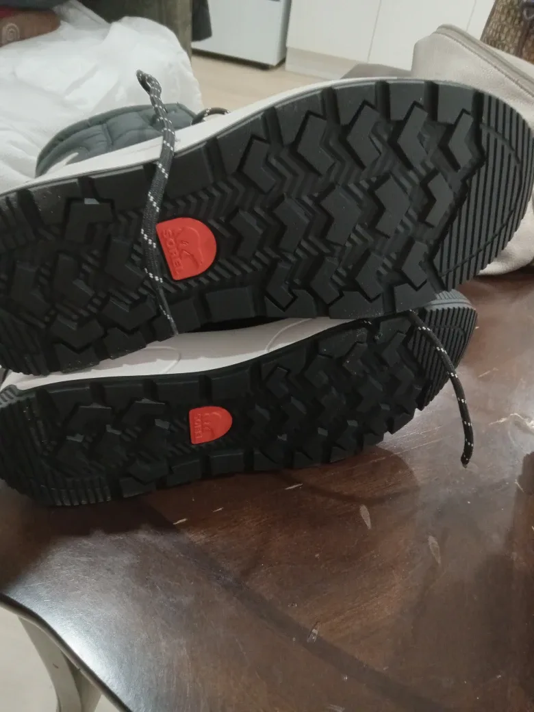 Sorely waterproof winter boots size 7.5 image indicator(6)