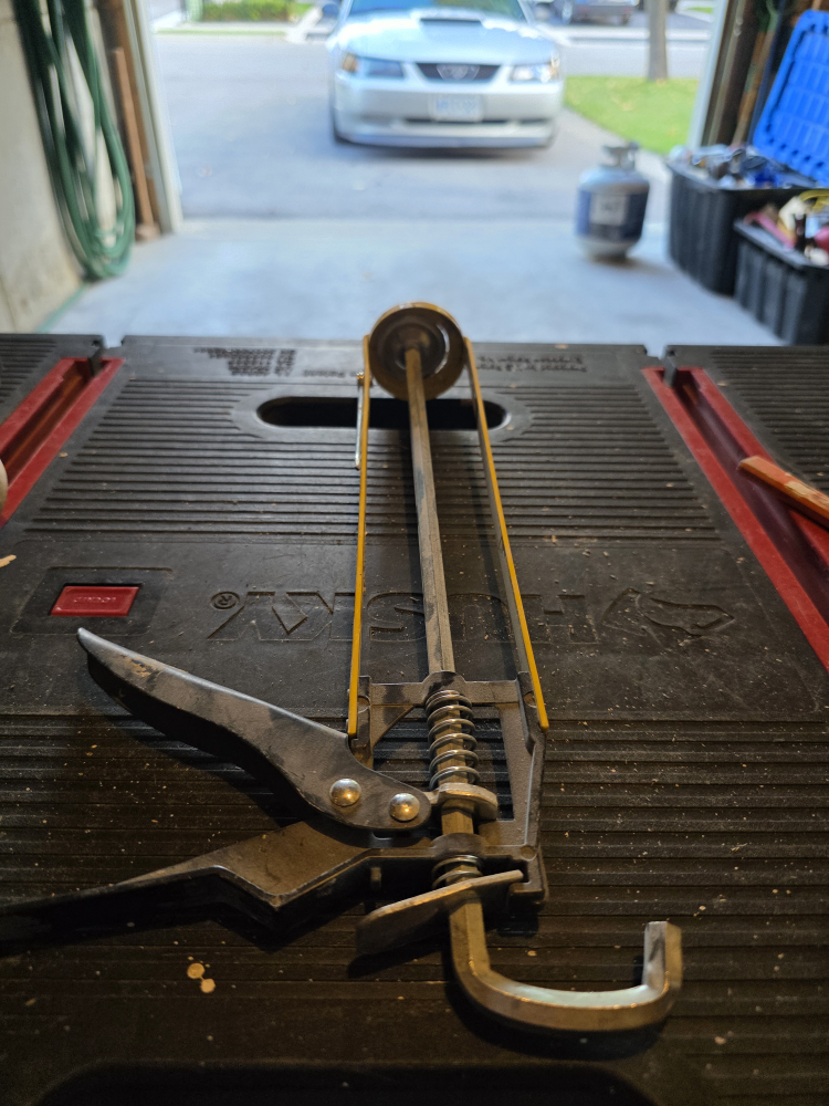 Husky Caulk Gun