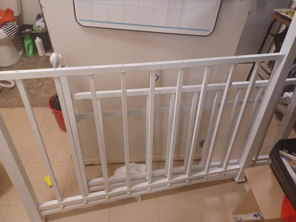 White Metal Bed Frame image indicator(2)