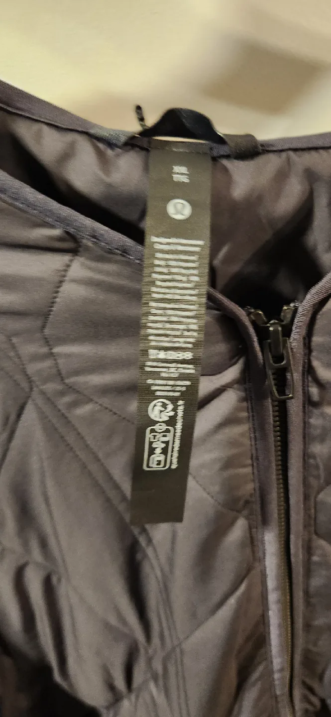 Lululemon Diamond Quilted Liner Jacket XXL image indicator(2)