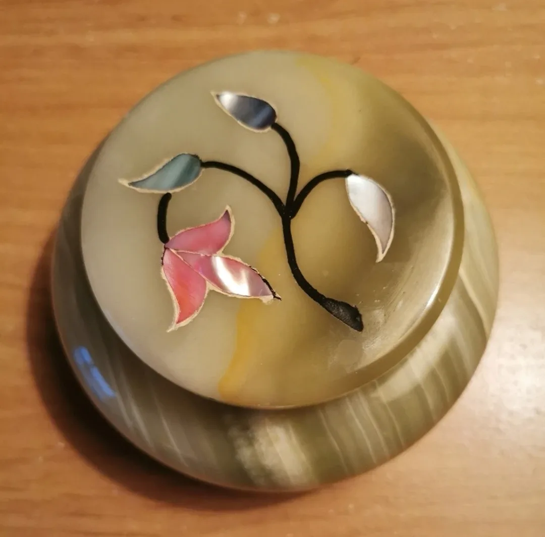 Vintage Onyx Trinket/Jewellery Box image indicator(2)