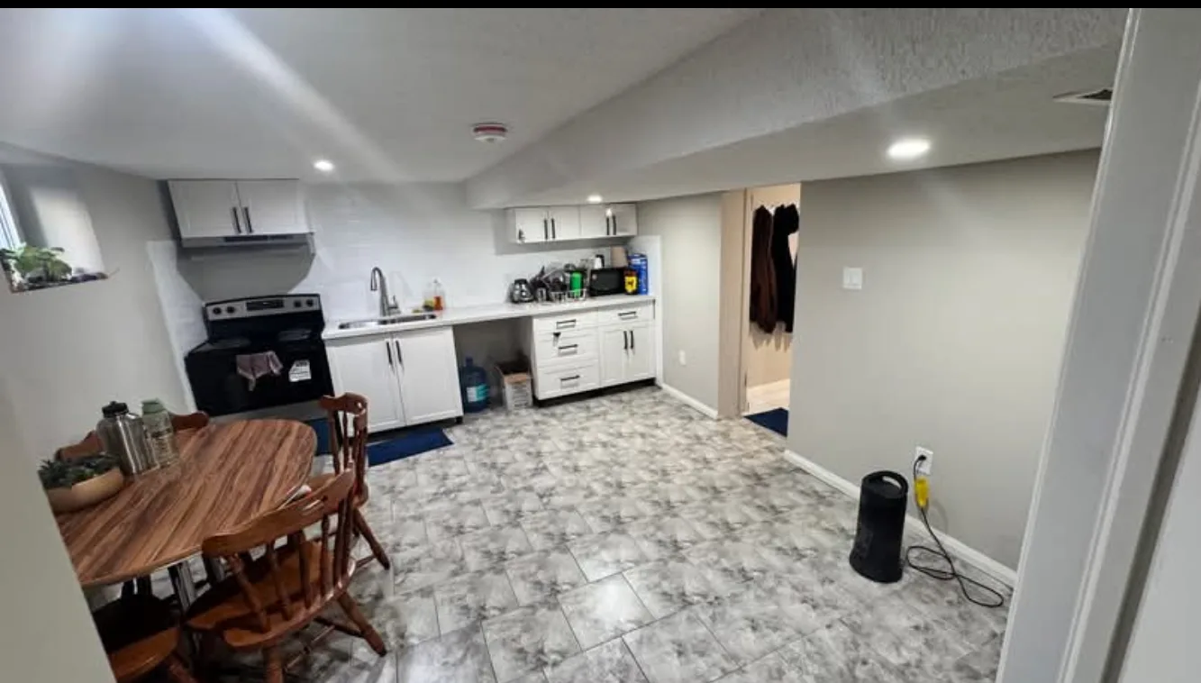 1 Bedroom Basement Apartment image indicator(8)