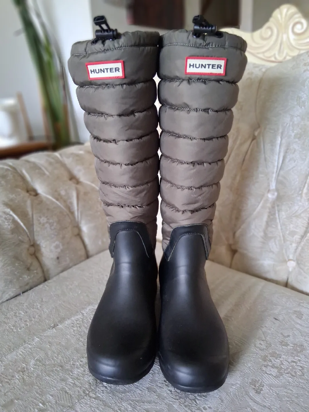 Hunter Puffer Tall Rain Boots - Size 6 thumbnail