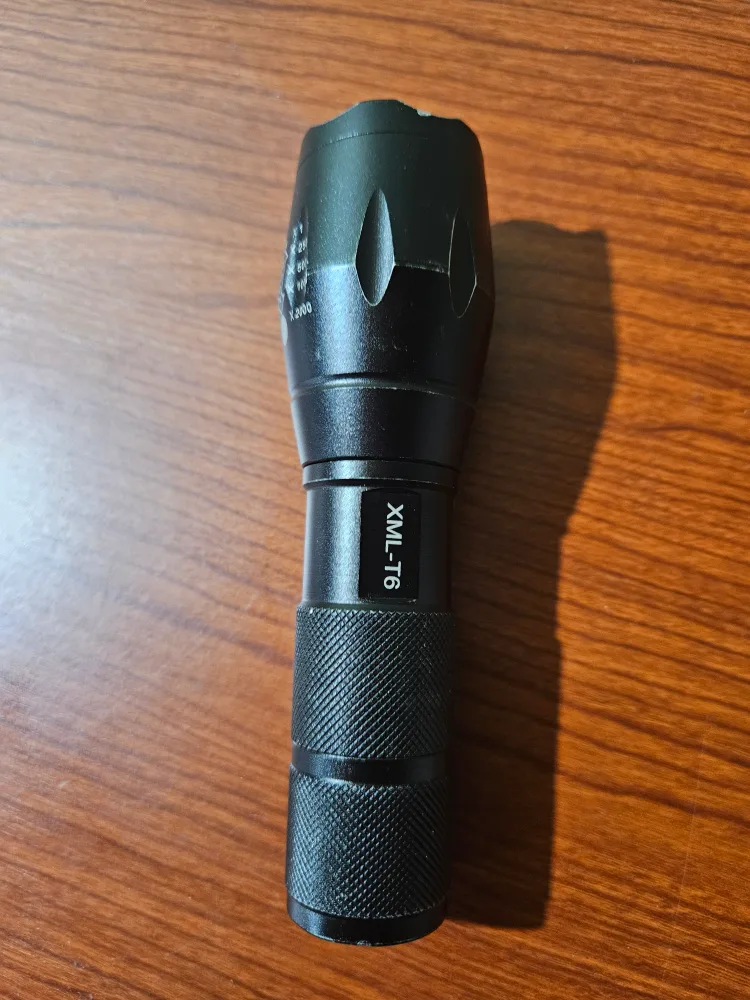 XML-T6 Zoomable LED Flashlight thumbnail