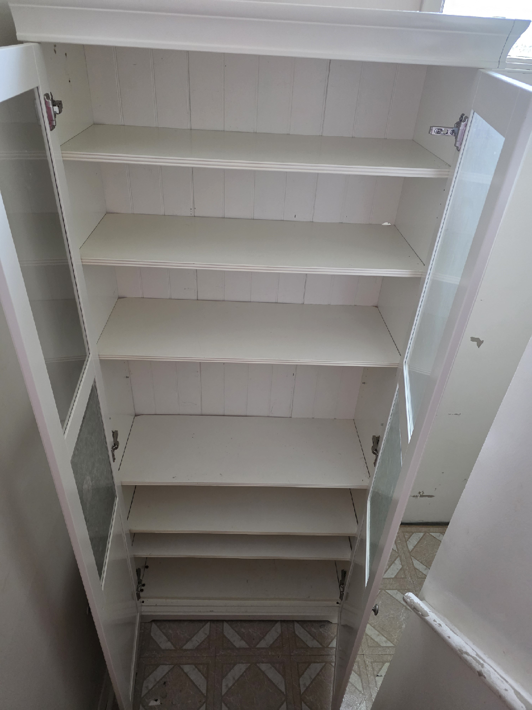 White Display Cabinet - photo 2