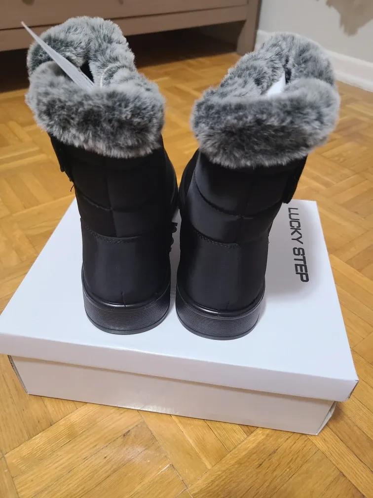Women's Black Winter Boots - sz 9 image indicator(10)