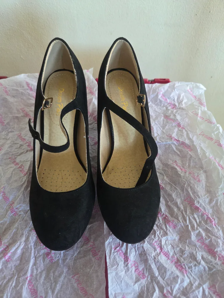 Dream Pairs Black Mary Jane Heels thumbnail