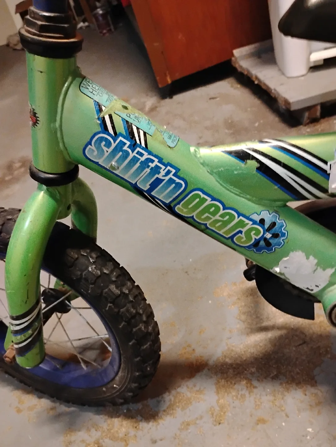 Shifting Gears Kids Bike - 12 inch image indicator(3)