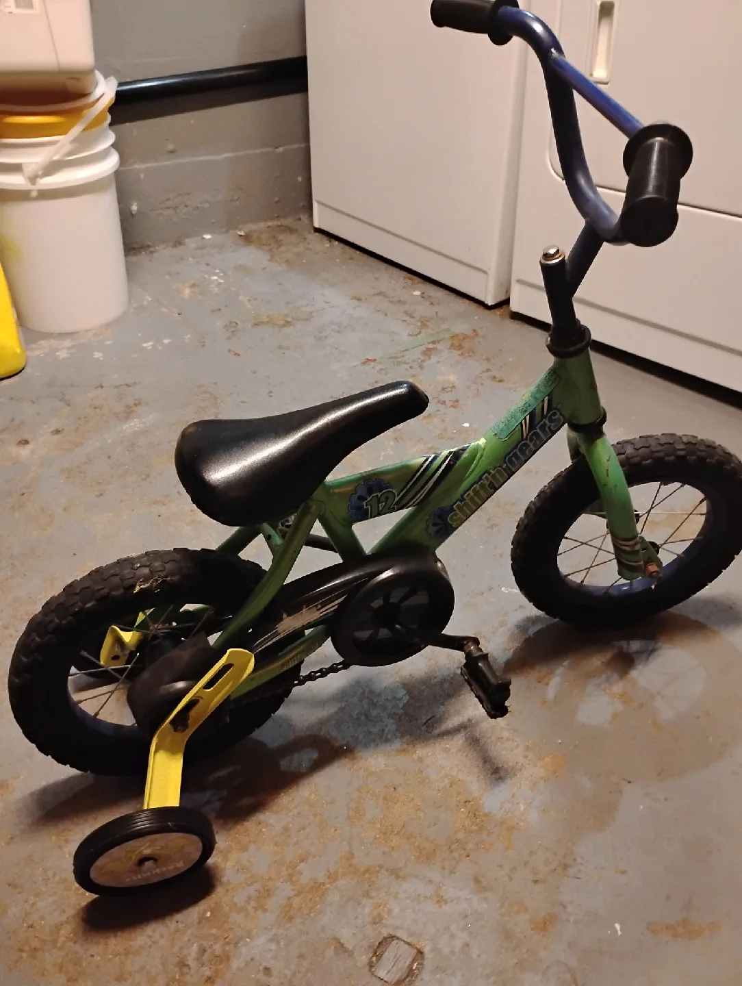 Shifting Gears Kids Bike - 12 inch image indicator(4)