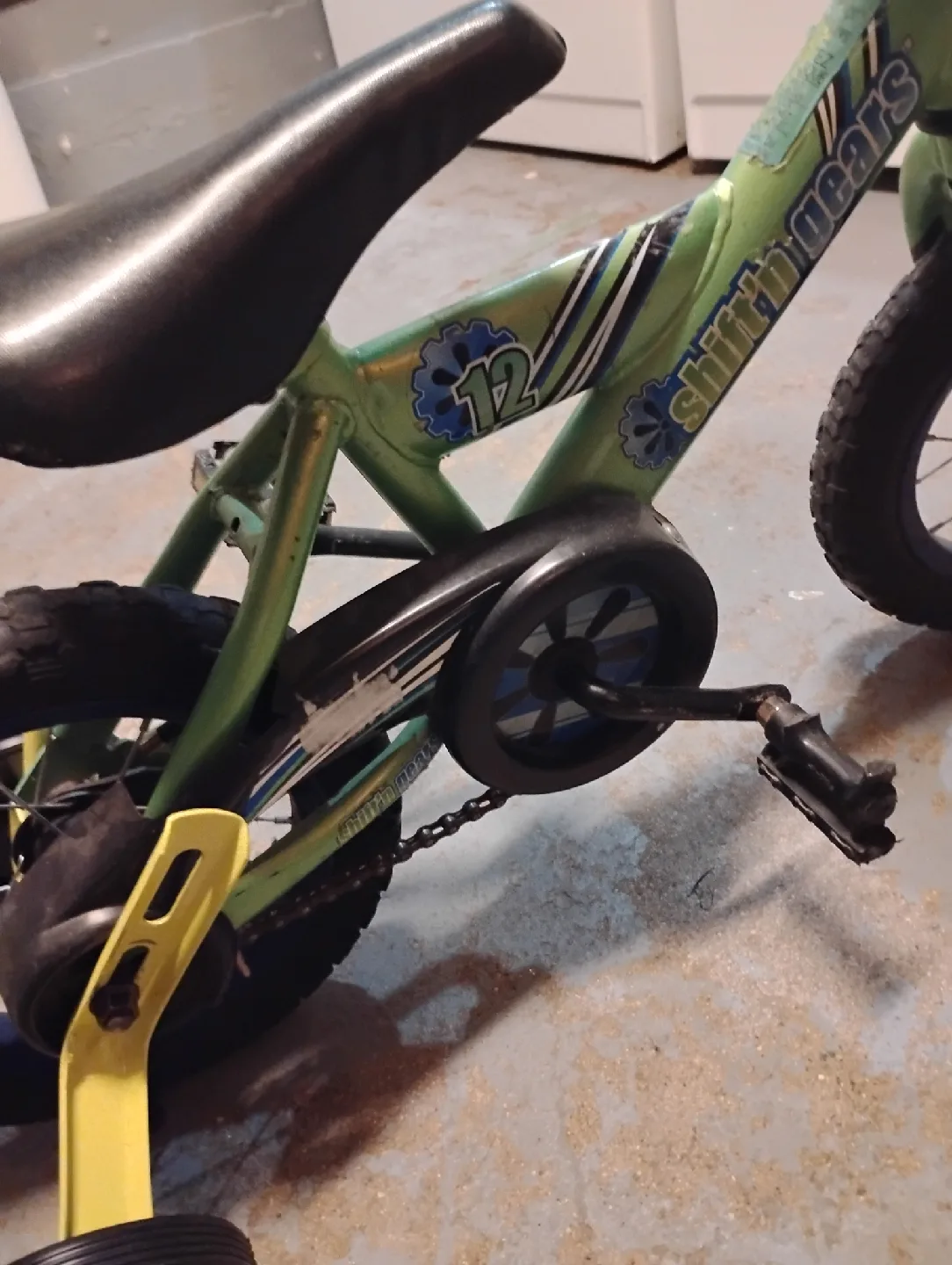 Shifting Gears Kids Bike - 12 inch image indicator(5)