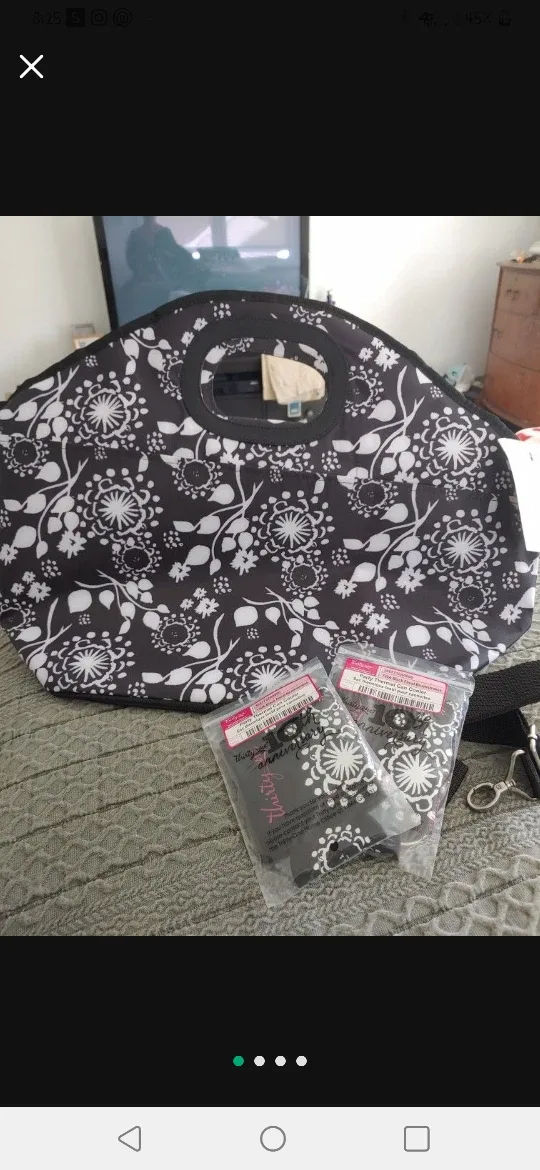 NEW. Thirty-One Insulated Lunch Bag image indicator(2)