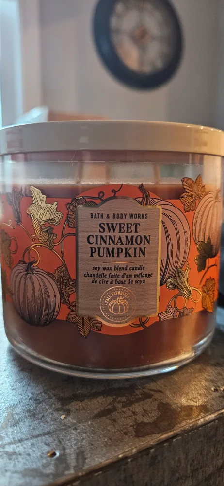 Bath & Body Works Sweet Cinnamon Pumpkin Candle image indicator(2)