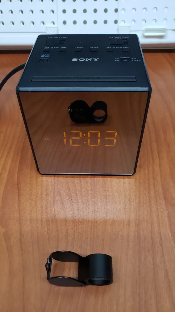 Sony ICF-C1T FM/AM Clock Radio image indicator(2)