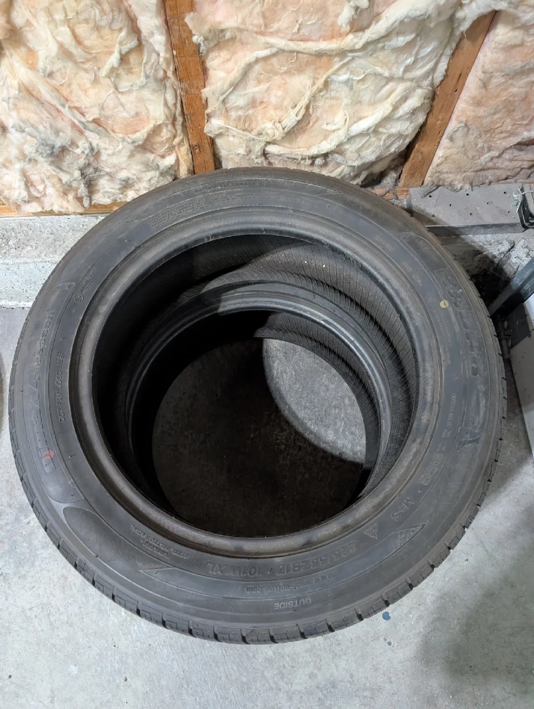 (2)-225/55Zr17 All Weather Radar Dimax 4 Season Tires image indicator(7)