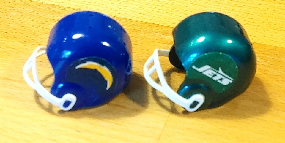 Miniature NFL Football Helmets Collection image indicator(5)