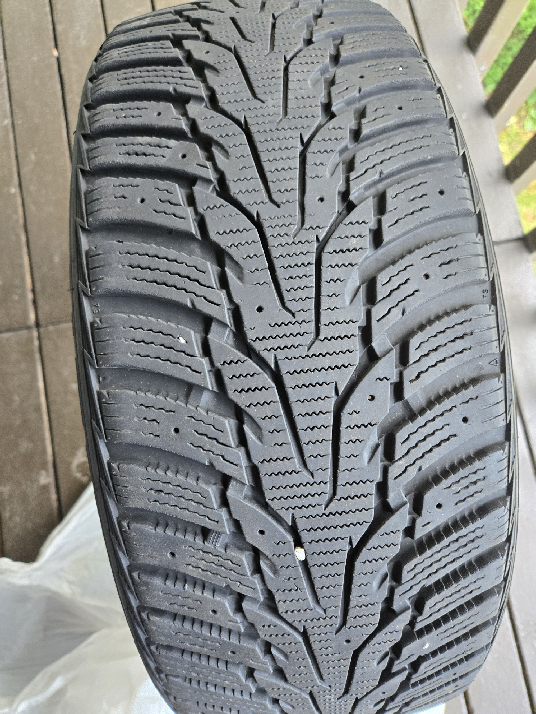 Nexen WinGuard Winter Tire 215/55R16 - photo 3