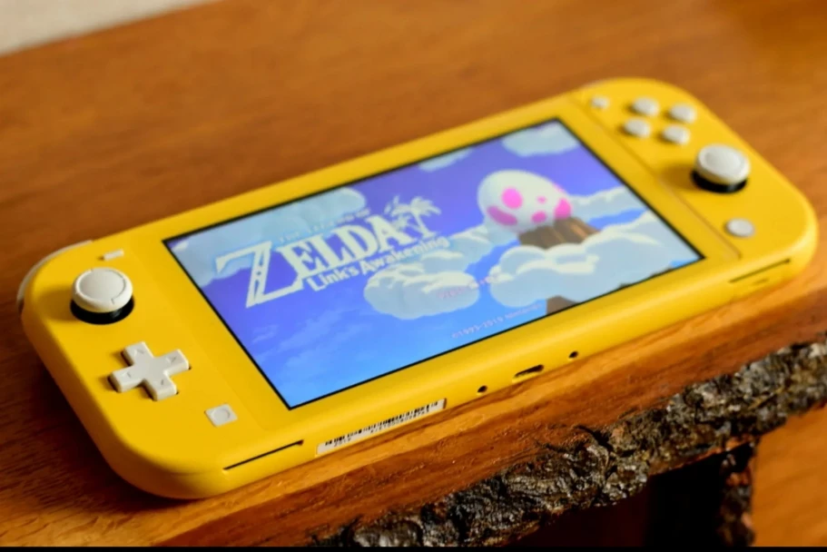 Yellow Nintendo Switch  LITE