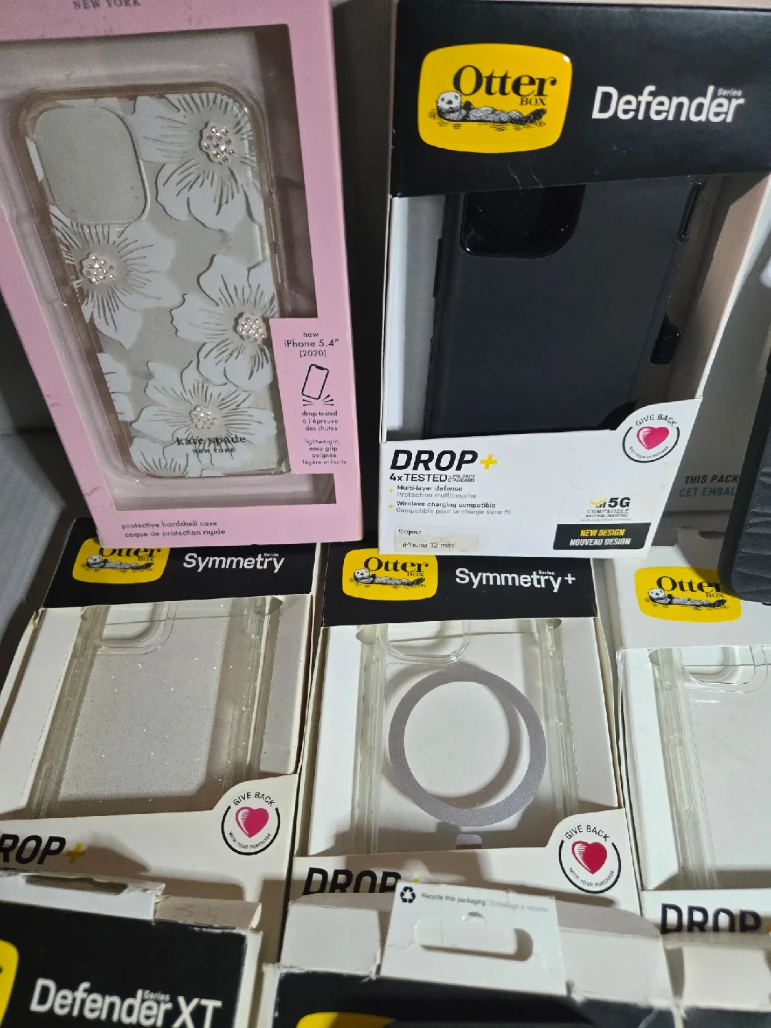 Otterbox, Kate Spade iPhone Cases image indicator(4)