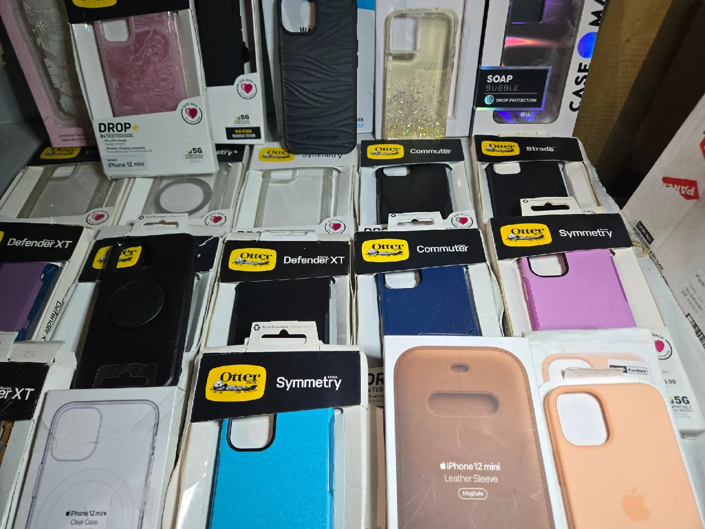 Otterbox, Kate Spade iPhone Cases image indicator(5)