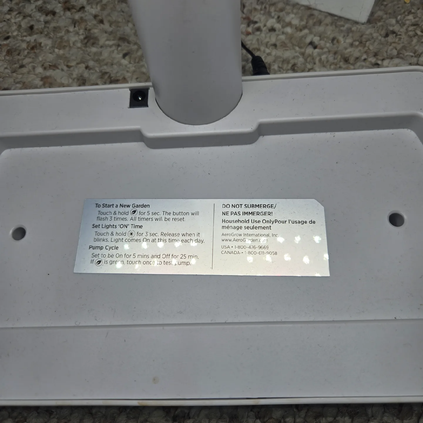 AeroGarden 100690-WHT Indoor Garden Light image indicator(3)