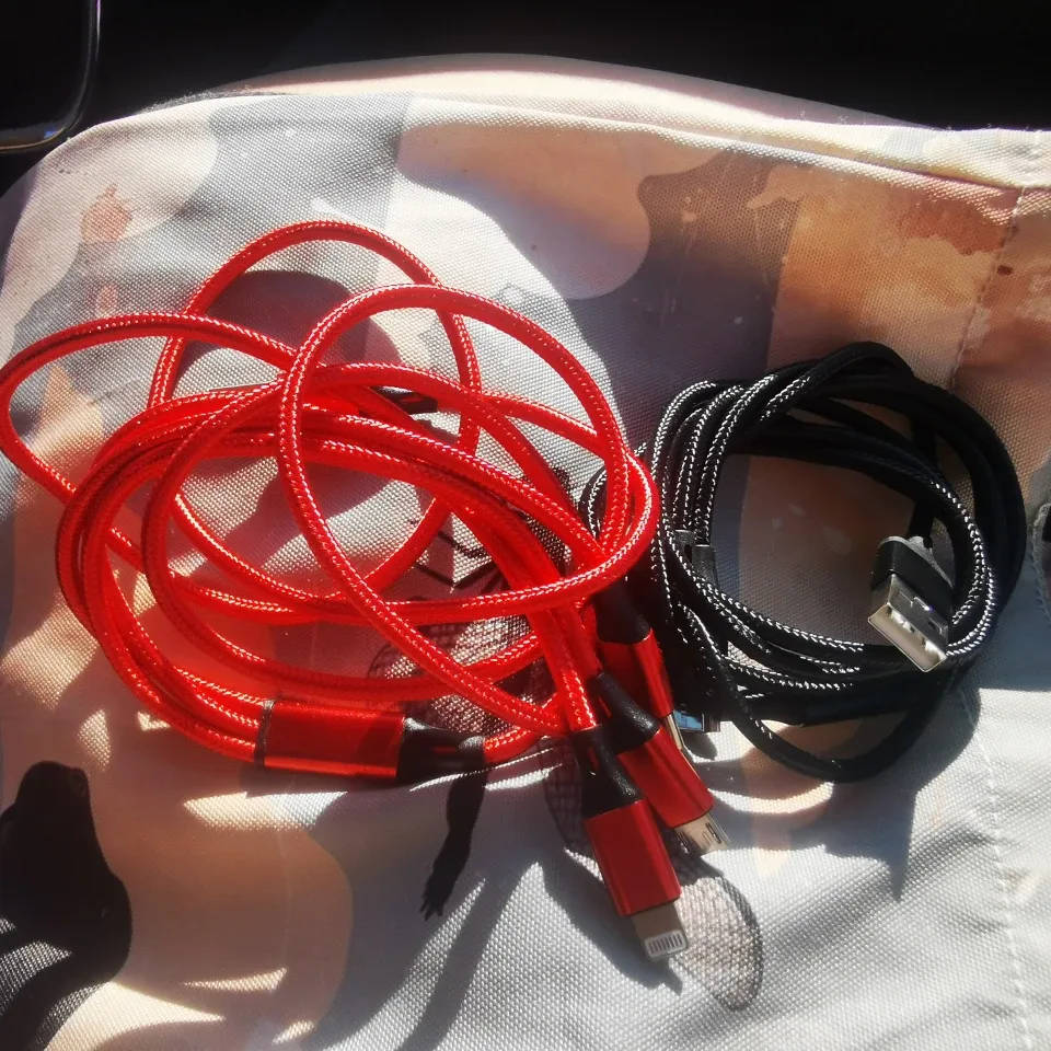 Multi Charging Cable 4ft Red/Black image indicator(4)