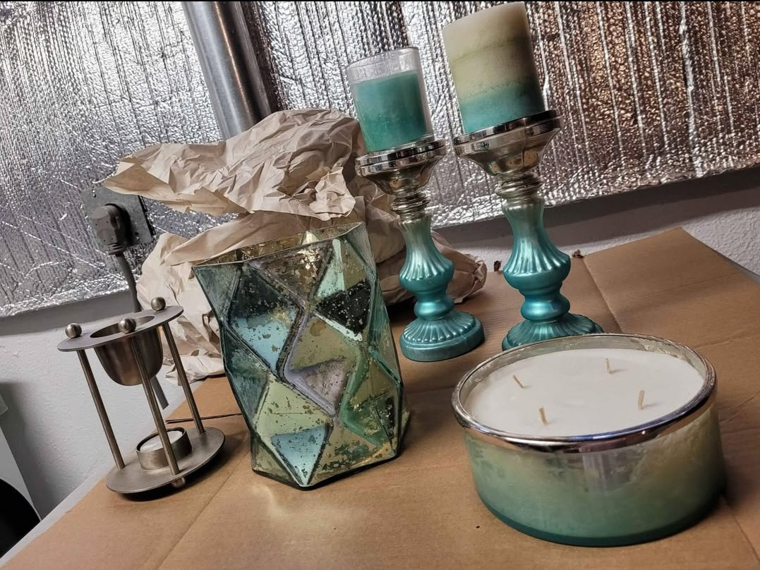 7 Piece Decor Set Aqua Ombre $25 - NEW (Pickup in Thornhill)