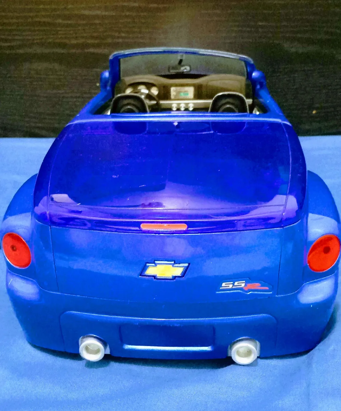 Mattel Barbie Cali Girl Car Chevy SSR Vehicle. image indicator(2)