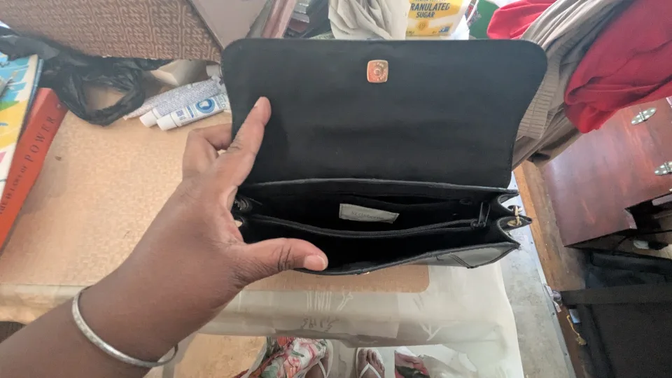 Liz Claiborne Black Shoulder Bag image indicator(4)