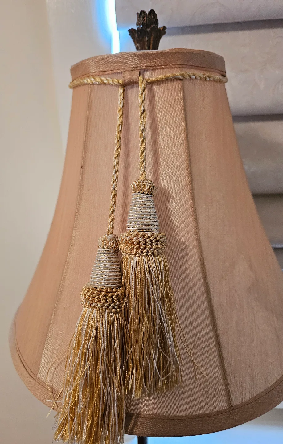 Antique brass table lamps / Beautiful! image indicator(9)