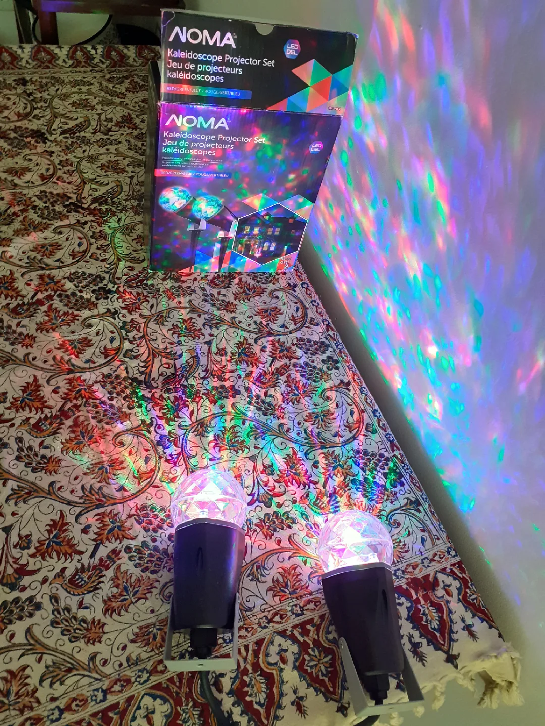 NOMA Kaleidoscope Projector Set - LED Light Show image indicator(2)