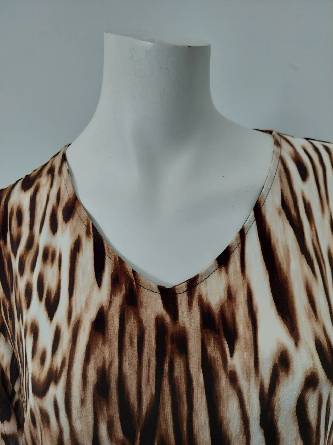 EASYWEAR by Chico's Animal Print Top - Size 2 image indicator(6)