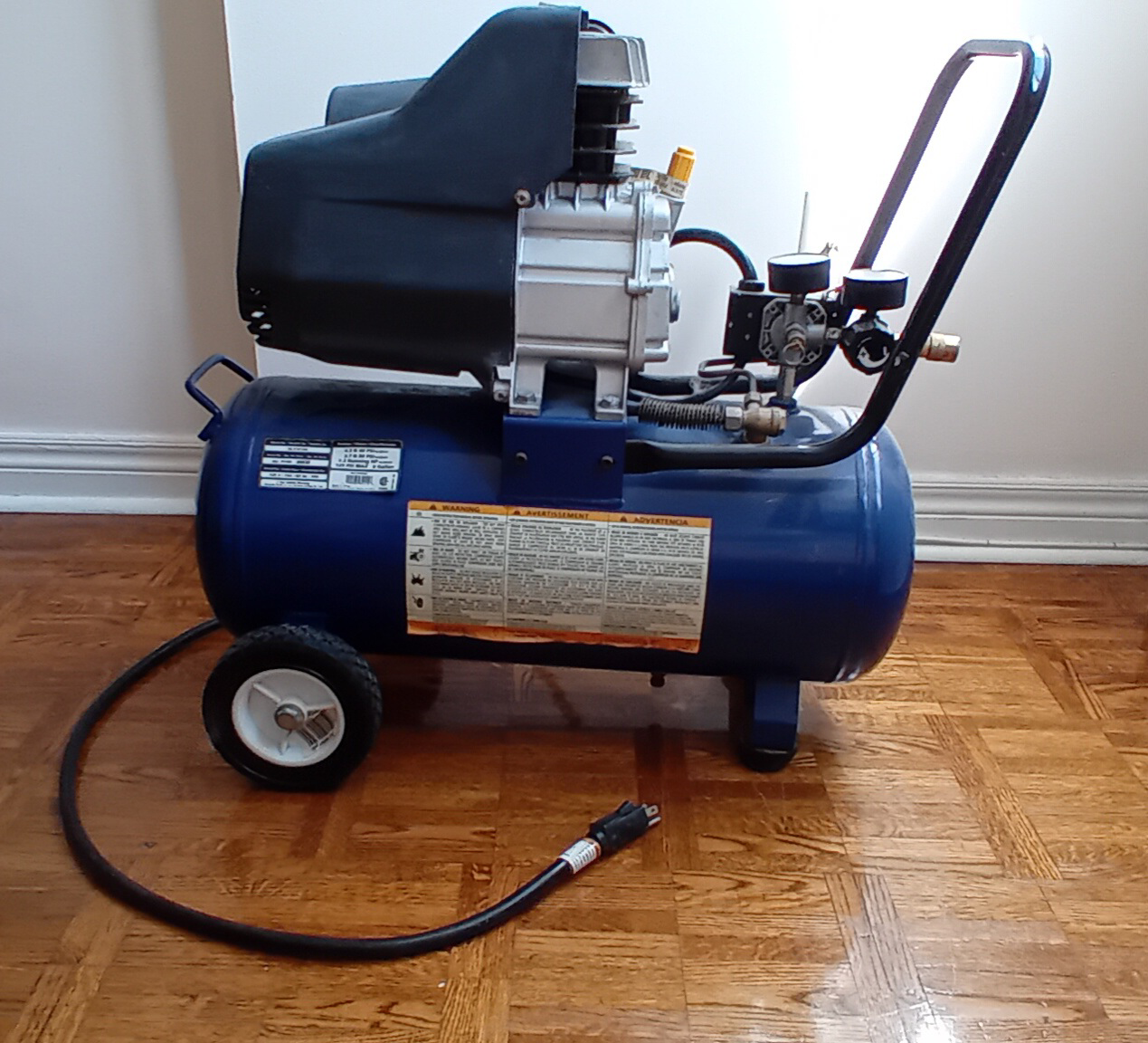 Campbell Hausfeld HL410100 8 Gallon Air Compressor - photo 2
