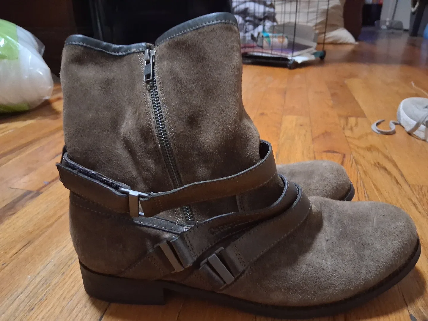 CAT Brown Suede Leather Ankle Boots image indicator(2)